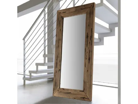 Specchiera da terra moderna con cornice in legno Level Briccole di Milamondo