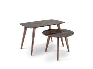 Tavolino rettangolare o rotondo in marmo con struttura in legno massello Gil di Pacini e Cappellini