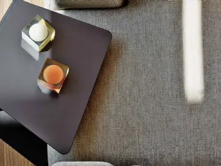 Tavolino moderno in metallo laccato Loman di Ditre Italia