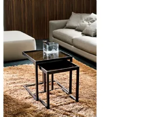 Tavolini Ambo con struttura in massello di frassino e top in vetro verniciato di Pacini e Cappellini