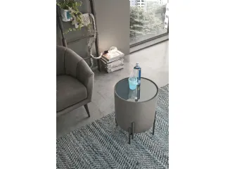 Tavolino Pouf Planos con top in vetro e struttura rivestita in microfibra effetto velluto di Target Point