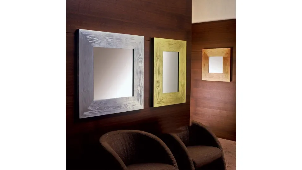 Specchio moderno con cornice in legno finitura in foglia argento o foglia oro Tekna di Milamondo