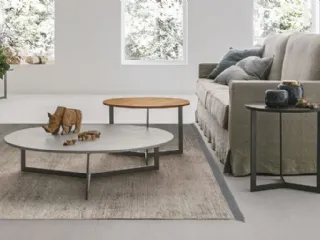 Tavolino tondo con piano materico Joy di Tomasella