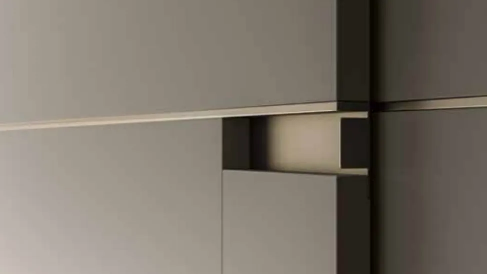 Armadio Master Scorrevole con maniglia metallizzata di SantaLucia
