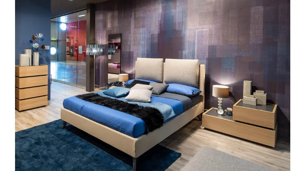 Letto matrimoniale M2208 in tessuto con testiera di Moretti Compact