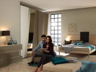 Letto matrimoniale con testiera imbottita in ecopelle NC501 di Moretti Compact