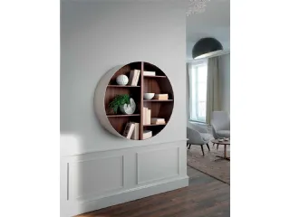 Libreria sospesa con struttura in metallo verniciato e ripiani in legno Tao di Pacini e Cappellini