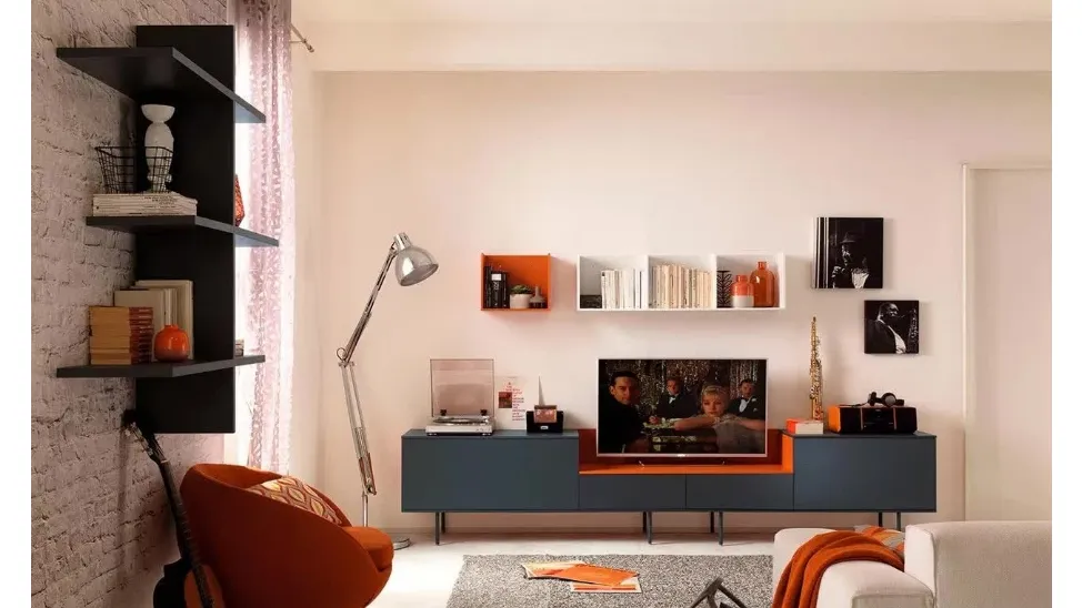 Parete Attrezzata in laccato grafite LV103 di Moretti Compact