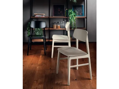 Sedia Nouvelle in massello di faggio di Scavolini