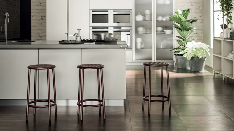 Sgabello Nizza in alluminio verniciato di Scavolini