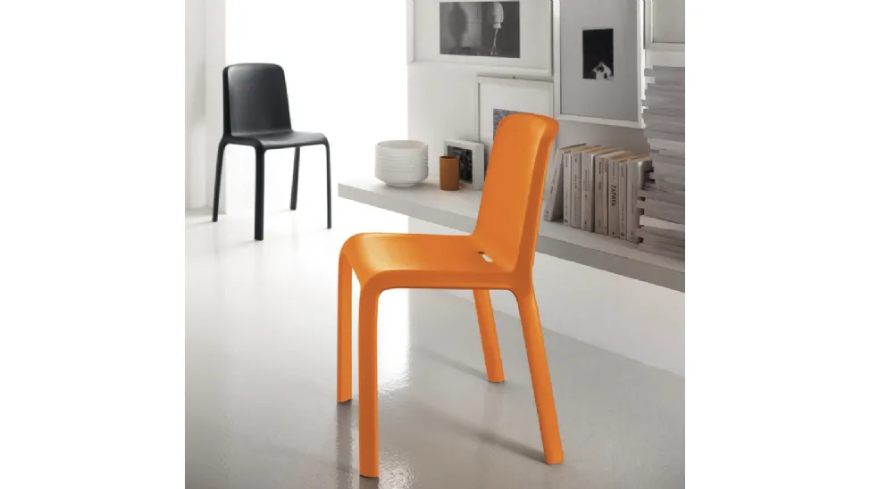 Sedia Snow 300 in polipropilene colorato di Scavolini