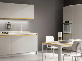 Cucina Moderna Dandy Plus Grigio Velo e maniglia Giallo Senape di Scavolini