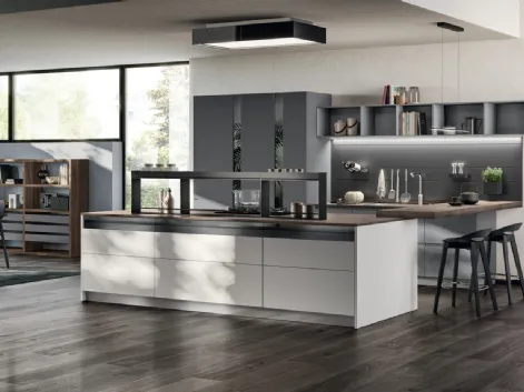 Cucina Moderna con isola e penisola Motus in laccato Grigio Airone e Grigio Vulcano di Scavolini