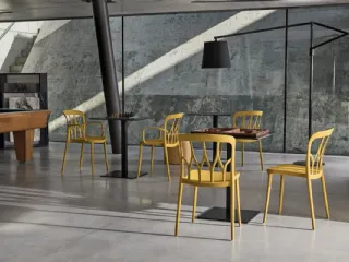 Tavolo Alter basso Outdoor con base in acciaio laccato di Bontempi